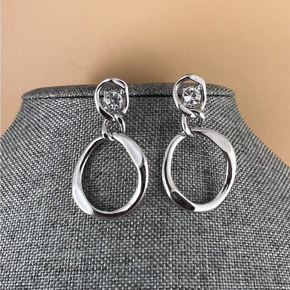 Bohemian Geometric Sheild Piered Chain Hoop  Earrings Silver  New - Picture 3 of 3